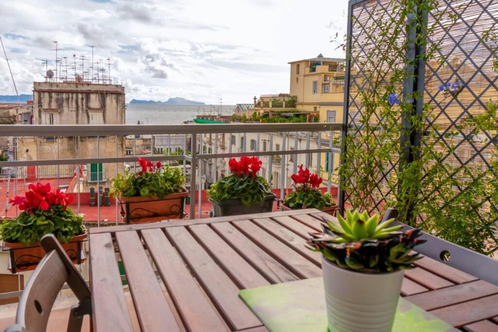 La Finestra Sul Golfo Apartment เนเปิลส์ ภายนอก รูปภาพ