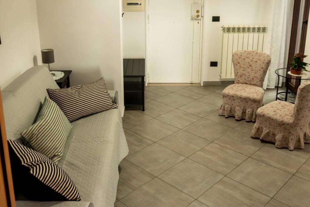 La Finestra Sul Golfo Apartment เนเปิลส์ ภายนอก รูปภาพ