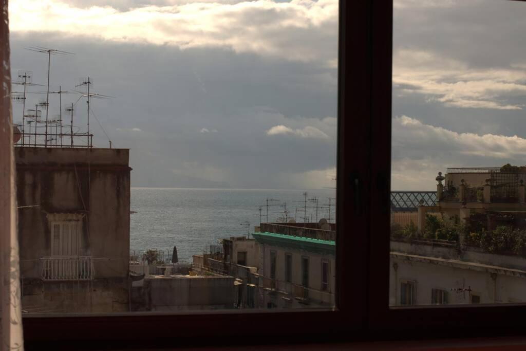 La Finestra Sul Golfo Apartment เนเปิลส์ ภายนอก รูปภาพ