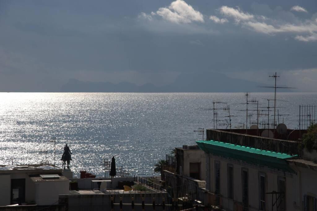 La Finestra Sul Golfo Apartment เนเปิลส์ ภายนอก รูปภาพ