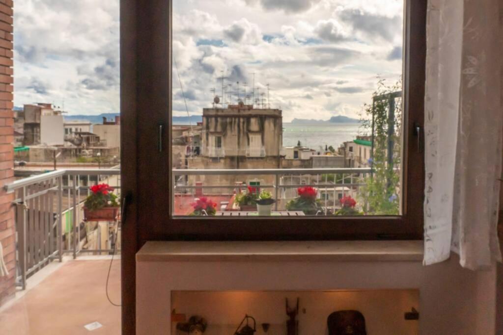 La Finestra Sul Golfo Apartment เนเปิลส์ ภายนอก รูปภาพ