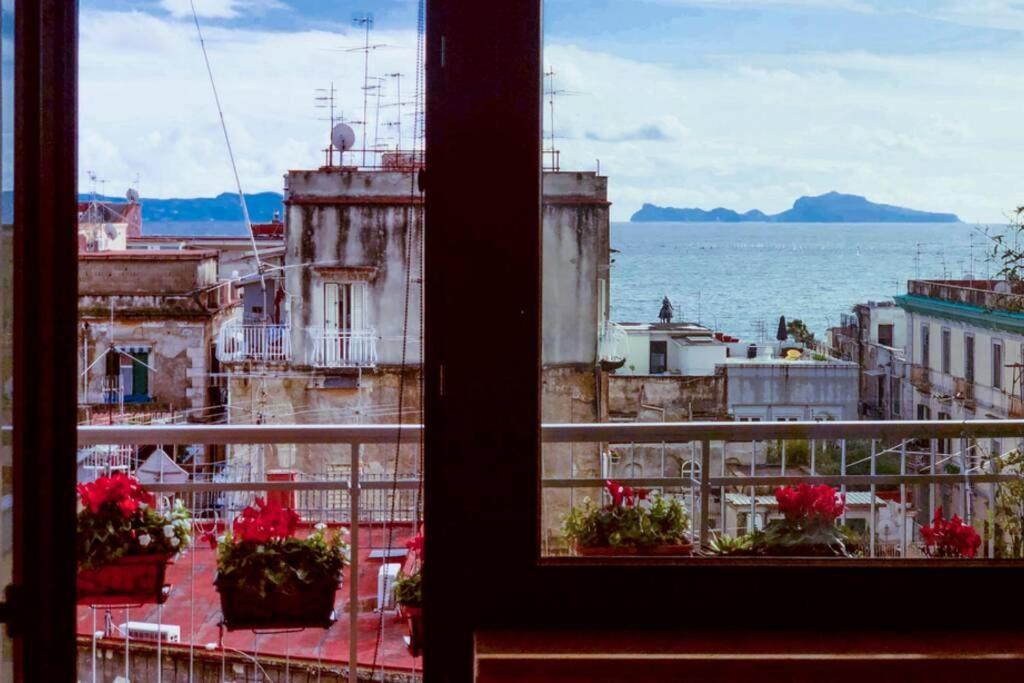 La Finestra Sul Golfo Apartment เนเปิลส์ ภายนอก รูปภาพ